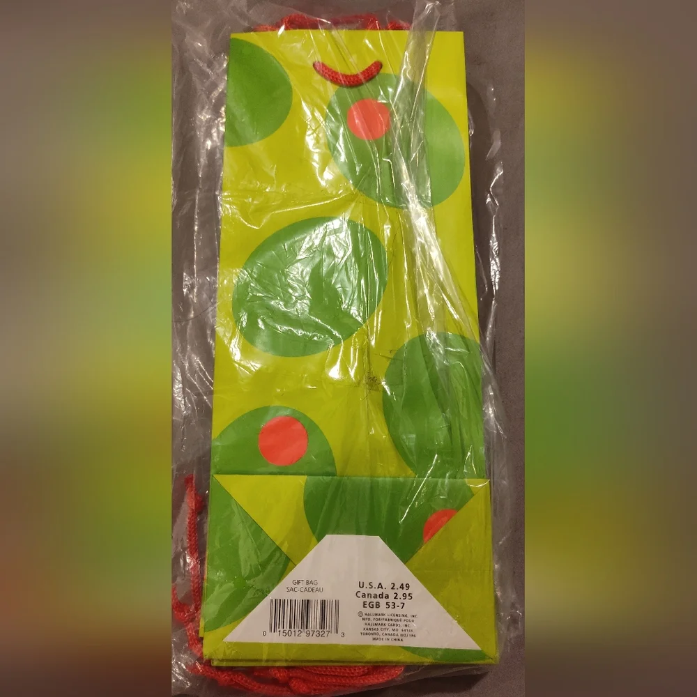 NEW! Hallmark Gift Bags Set 8pk